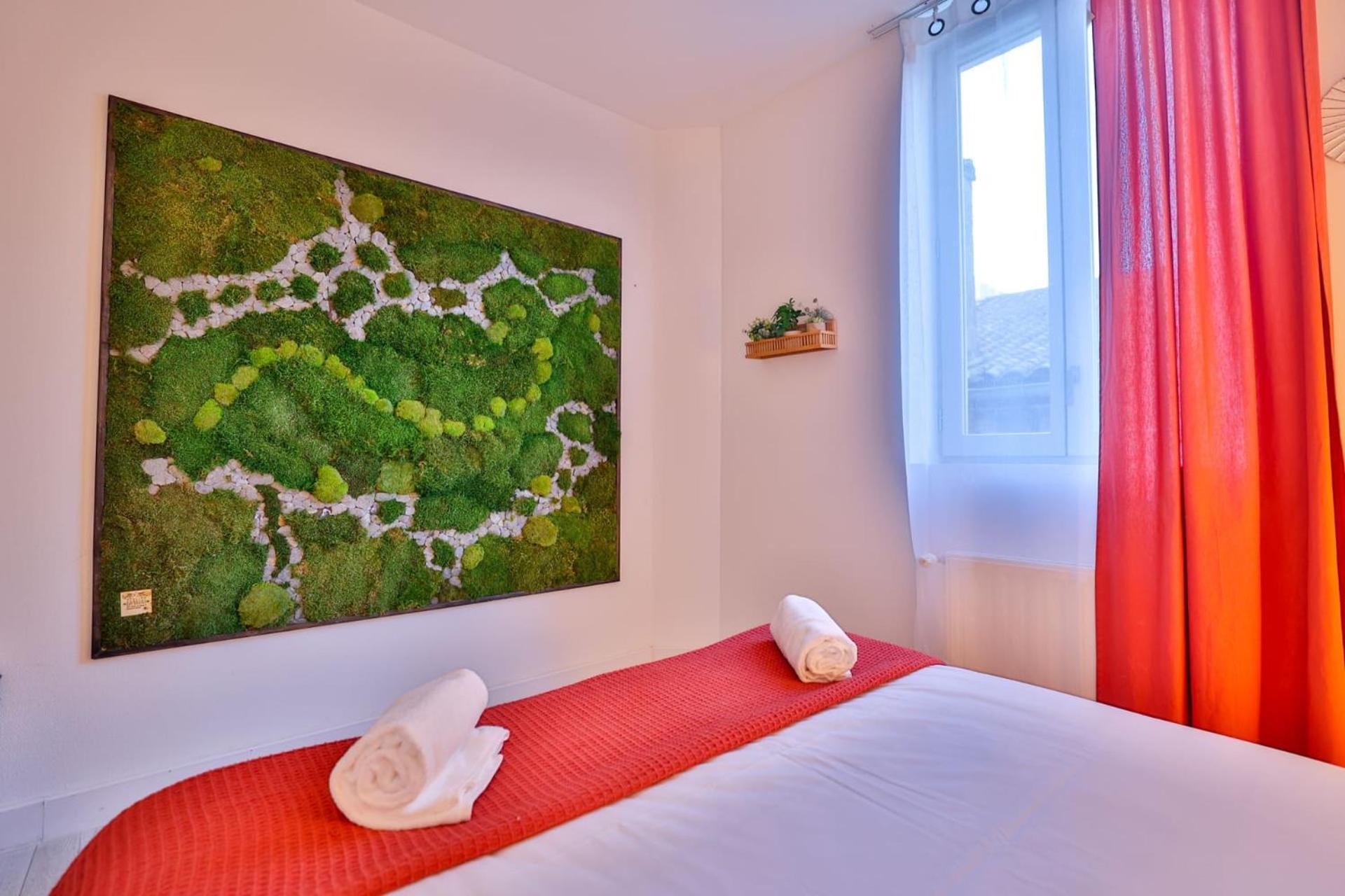 Le Lucien Eco-appart'hotel - - Centre - Wifi - Parking Prive - Classe 4 Etoiles * Angouleme